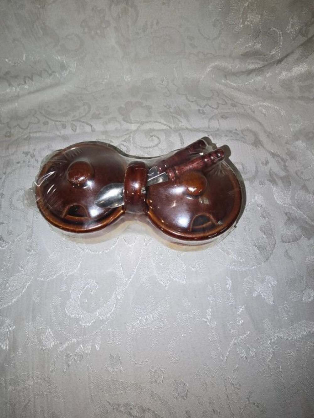 Double condiment server